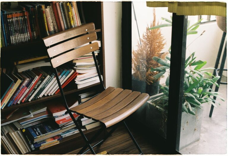 Tips for Creating a Cozy Reading Nook in Your Home